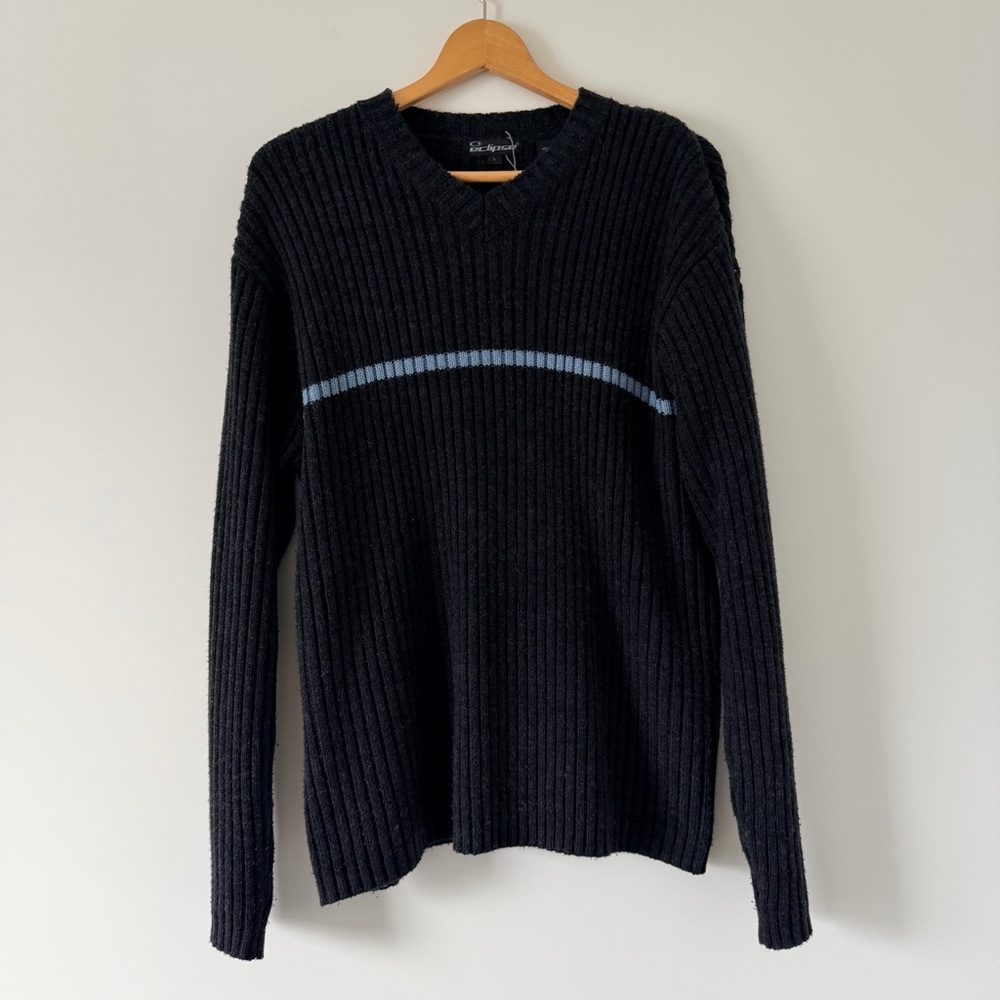 Vintage Eclipse Gray Ribbed Sweater with Blue Stripe - Picture 2 of 5